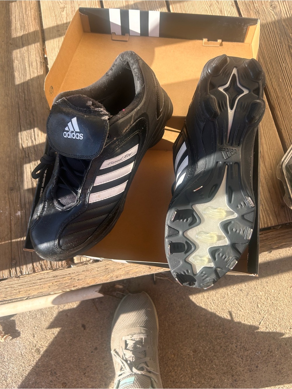 Diamond Supply Co. Men’s Black Athletic Cleats with White Stripes